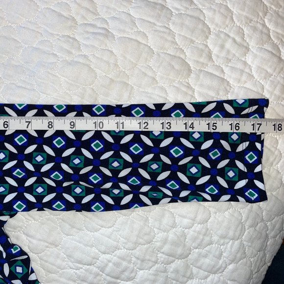 Geometric Print Dress with Waist Ruching and Flare Skirt - Picture 5 of 8